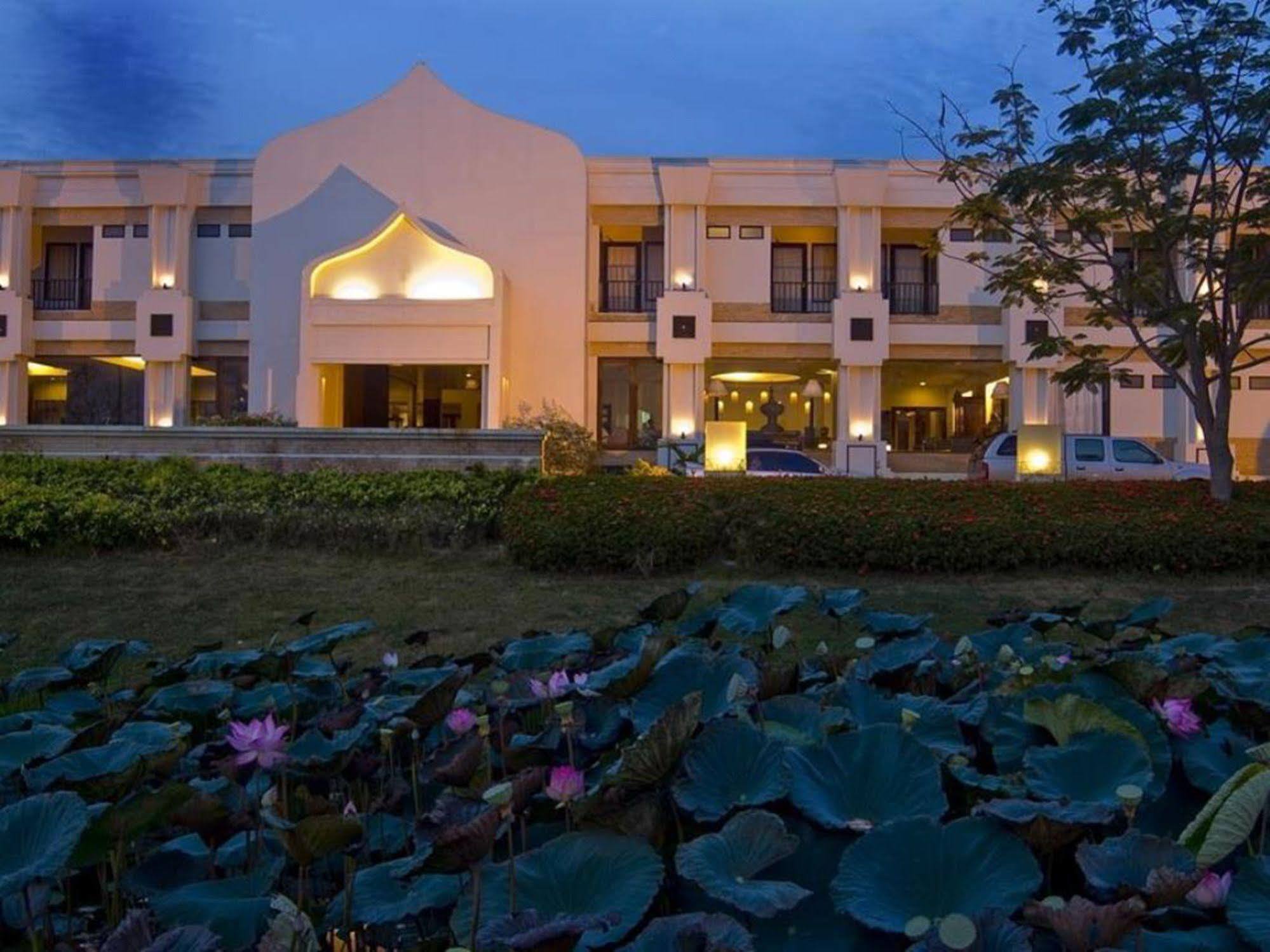Ananda Museum Gallery Hotel, Сукотаи Экстерьер фото